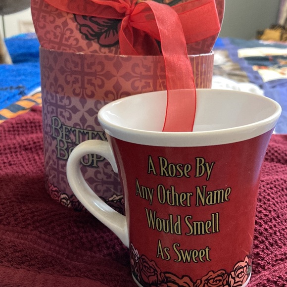 BETTY BOOP Mug/ Coaster and container - Picture 5 of 7